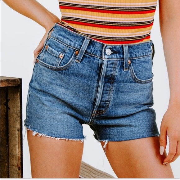 Levi’s 501’s High Rise Button Fly Denim Shorts - Picture 2 of 7